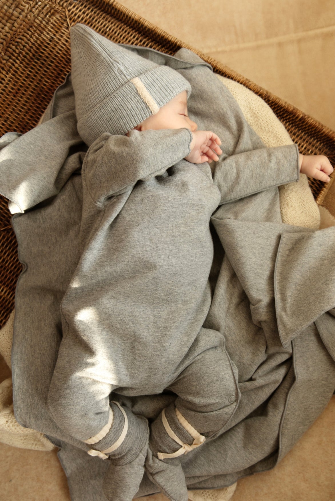 BABY PAKJE - GREY MELANGE